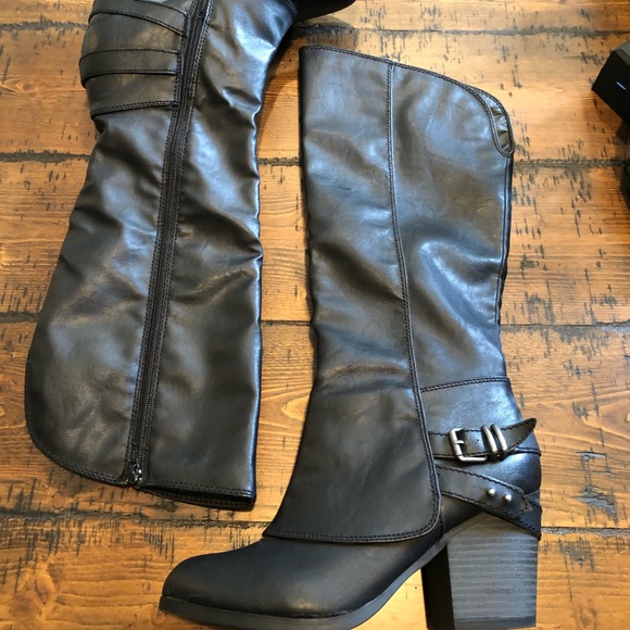 American Rag Emilee Boots - Picture 3 of 6